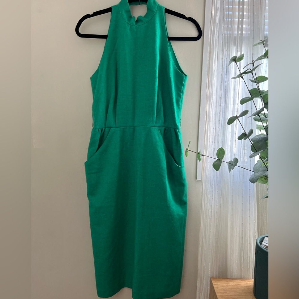 Vintage 80s Chic Emerald Green Halter Dress with Pockets!Summer Classic Elegance